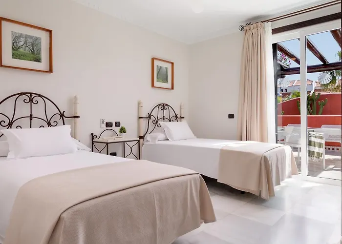 Aparthotel Parque Santiago V Official